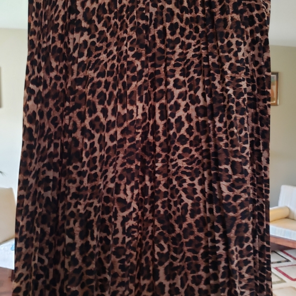 Leopard print pleated skirt - Picture 3 of 4
